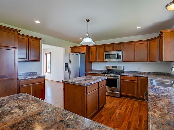4th image of 1427 Stoneridge Dr