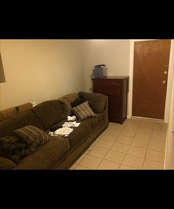 3rd image of 1052 N Oakley Blvd