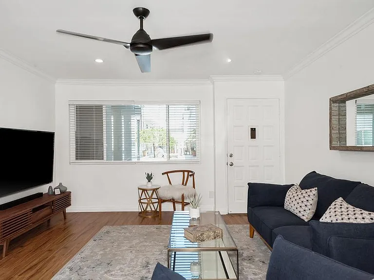2411 Prospect Ave #109 — Photo 3