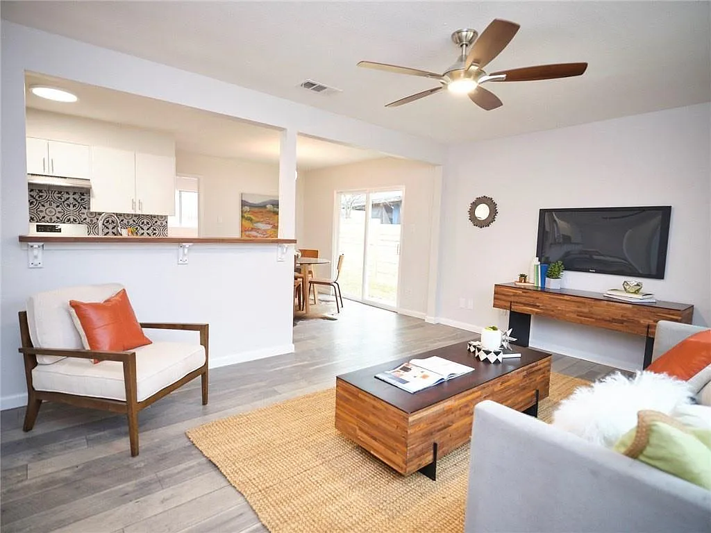 5411 Burgundy Dr — Photo 4