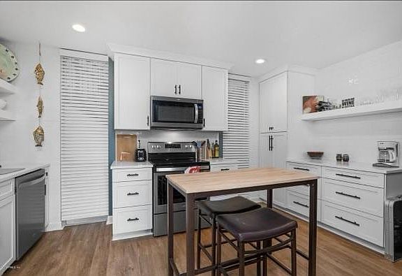 4th image of 901 Ocean Blvd APT 13