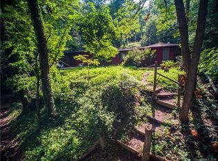 25 Howland Rd APT R16, Asheville, NC 28804