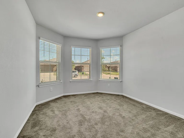 16617 Porterfield Ln — Photo 22