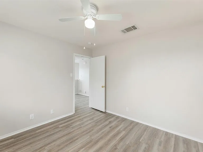113 Matthew Dr — Photo 27