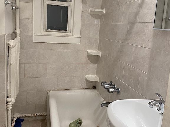 2nd image of 1159 Arnow Ave Floor 1