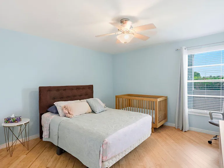 555 Banyan Tree Ln E #410 — Photo 11