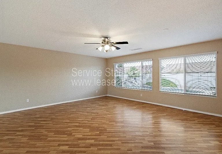 1502 E Maldonado Dr — Photo 15