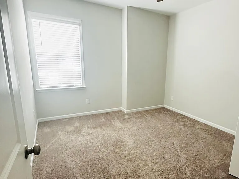 5810 Coulee Ln — Photo 10