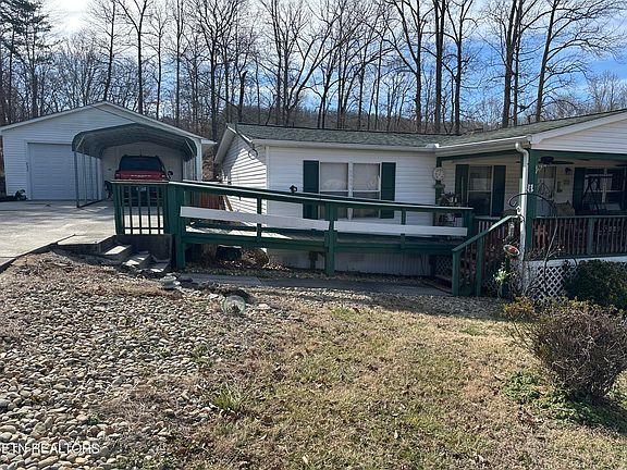 5th image of 222 E Cumberland Ln