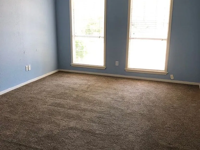 1334 Glenwood Dr — Photo 10