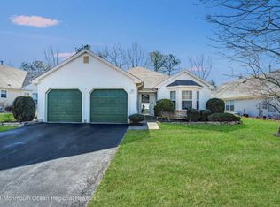 18 Pine Valley Rd, Lakewood, NJ 08701