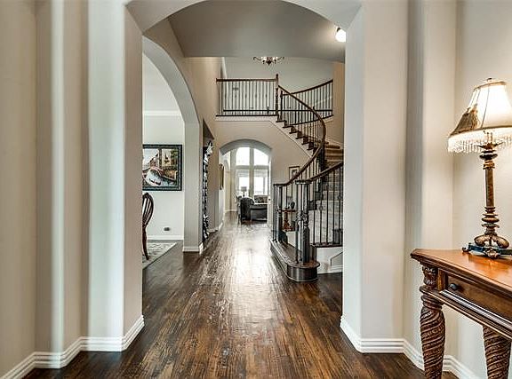 2nd image of 664 Featherstone Dr