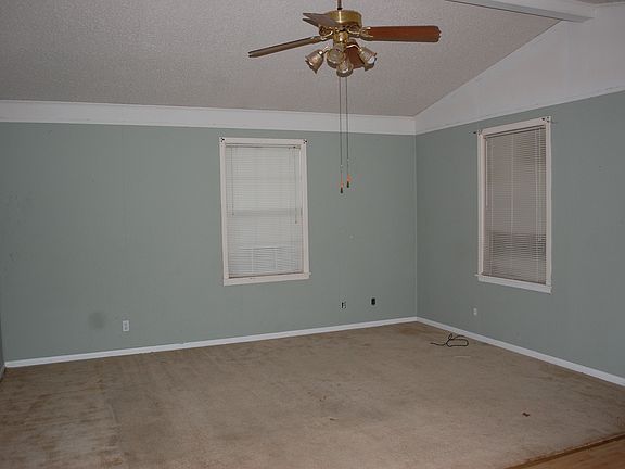 4th image of 1220 E 42nd St