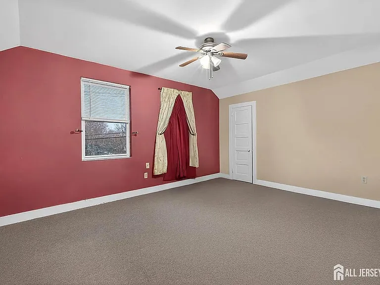 58 Brotherhood St — Photo 18