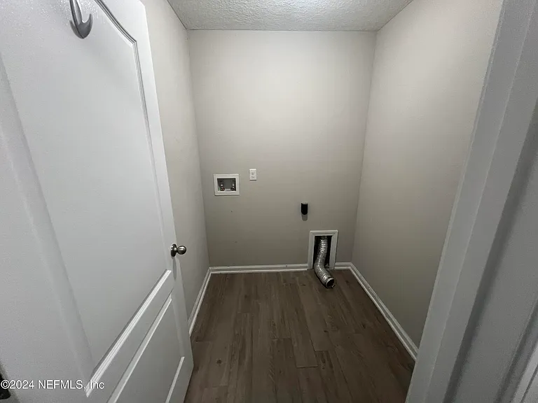 494 Northside Dr S — Photo 24