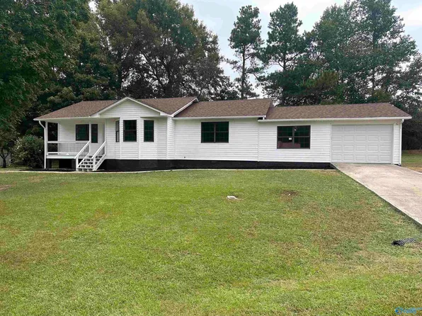 215 Justin Ln, Union Grove, AL 35175