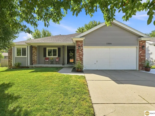 5306 NW Tudor Ln, Lincoln, NE 68521
