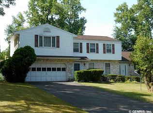 121 Winterset Dr, Rochester, NY 14625