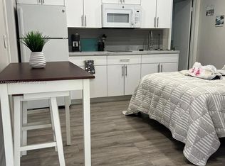 222 SW 8th St #C, Dania, FL 33004