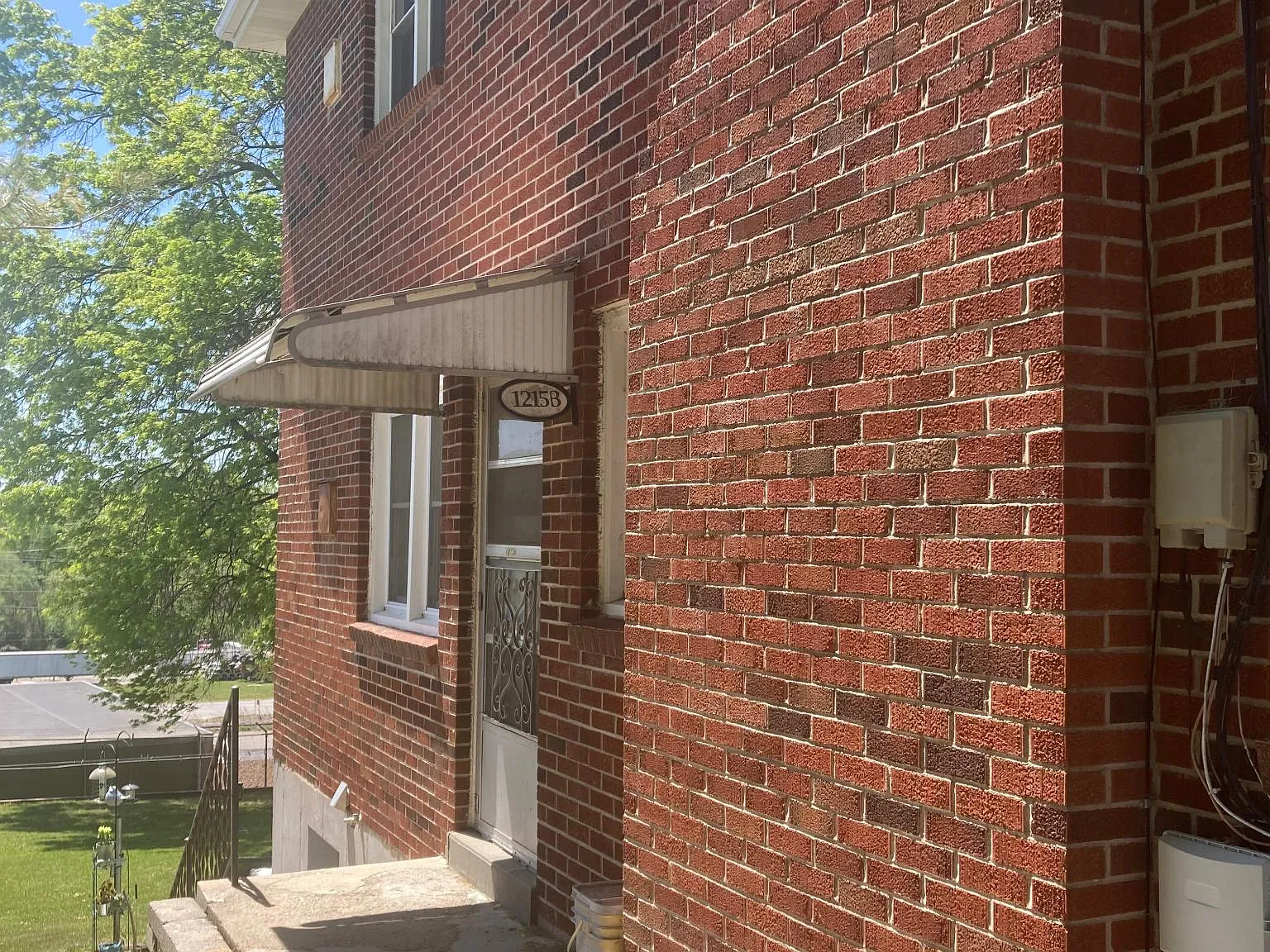 1215 W Miller St — Photo 2