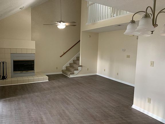 3rd image of 534 Rainbow Ct APT 204