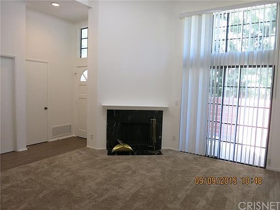 4th image of 22000 Collins St APT 1