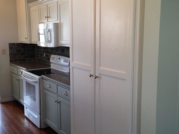 4th image of 1005 S Olive St