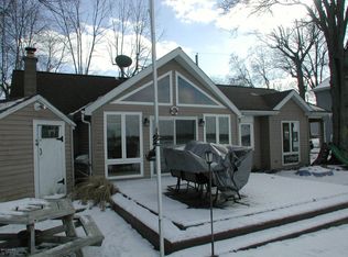 51616 Fish Lake Dr, Marcellus, MI 49067