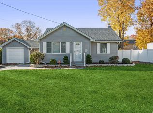 30 McGaw Ave, Lake Grove, NY 11755