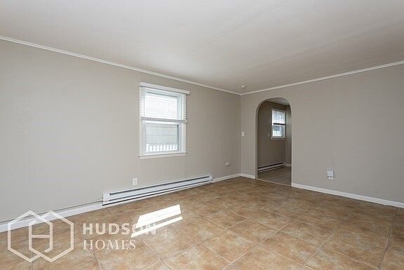 4th image of 27 Ponus Ave