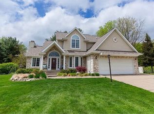 68095 Telegraph Ct, Lakeville, IN 46536