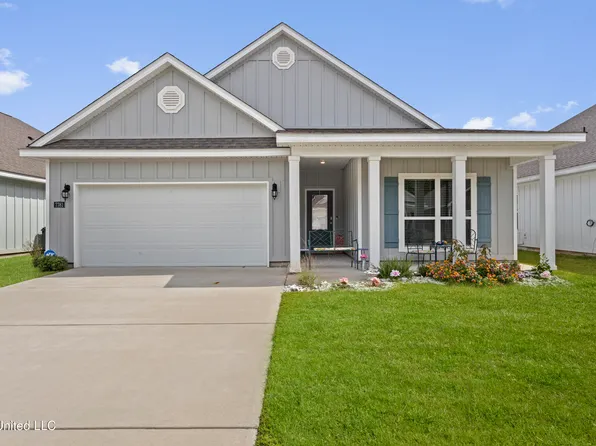 7781 Coral Ln, Ocean Springs, MS 39564