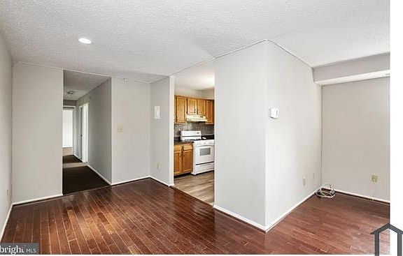 4th image of 12007 Tarragon Rd Unit L