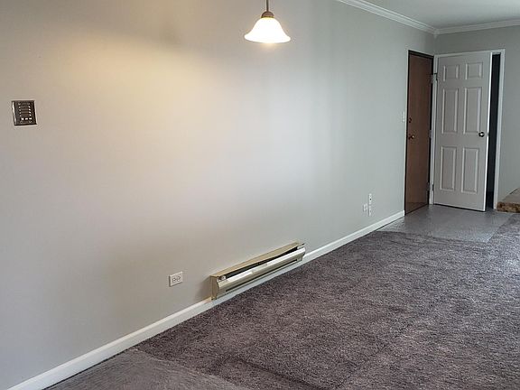 3rd image of 1033 Spruce St APT 3A