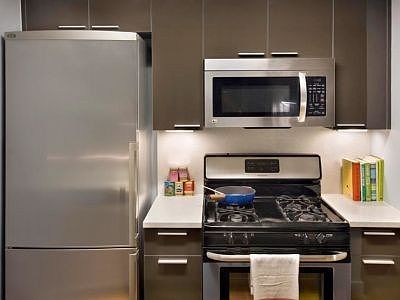 3rd image of 4134 Crescent St APT 8B