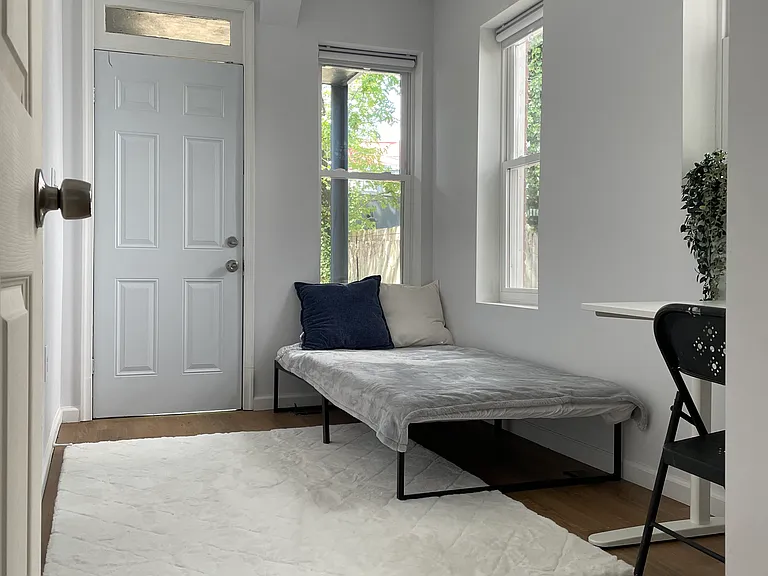 1428 A St SE #2 — Photo 26