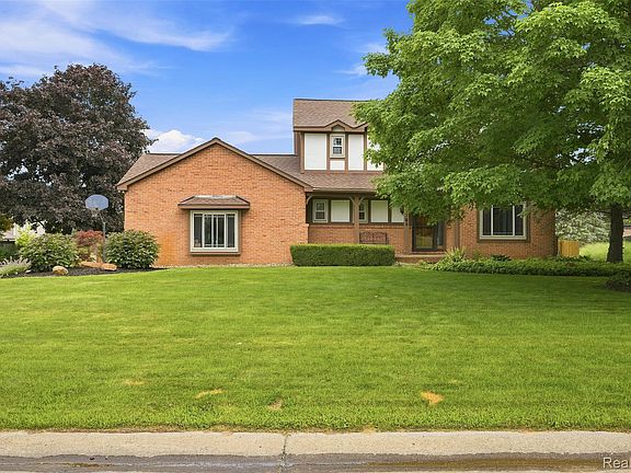 5th image of 10780 Oxbow Lakeshore Dr