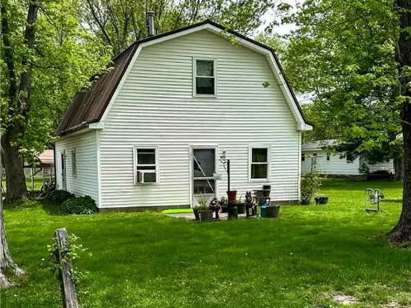 804 Liberty Ave, Newton, IL 62448