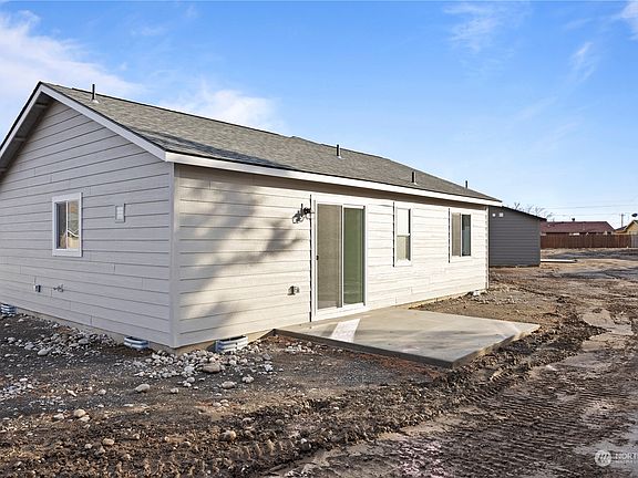 4th image of 928 W Pine Drive