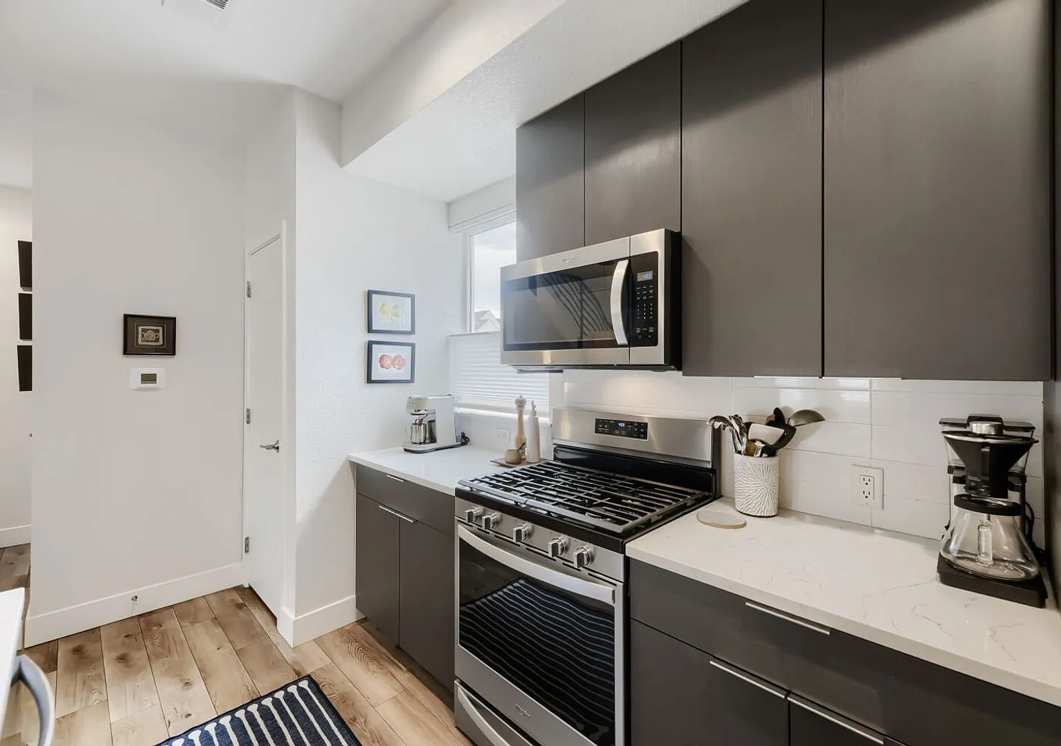 Charming 2BR Townhome in Denver — Photo 3