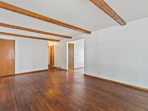 4th image of 2163 Hawthorne Ave E