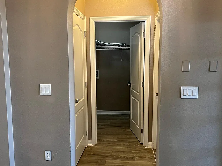 1204 Longville Cir — Photo 18