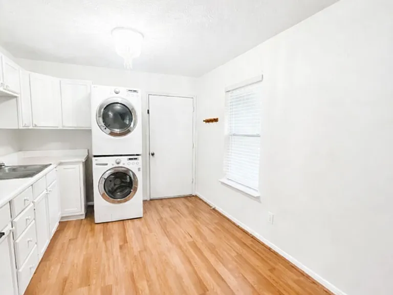 25603 Richards Rd — Photo 2