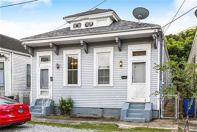 1st image of 2904 Saint Ann St #6
