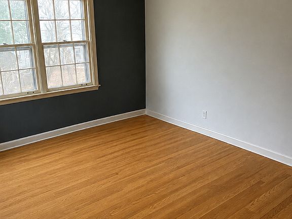 2nd image of 1540 Packard St APT 2
