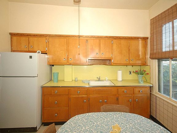 Eat in kitchen 