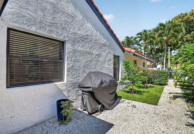 1630 NW 22nd Ave — Photo 43