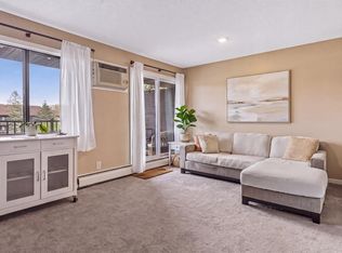 7401 W 101st St APT 320, Minneapolis, MN 55438