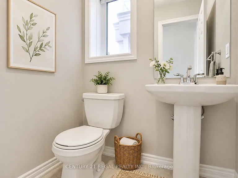 472 George Ryan Ave — Photo 4