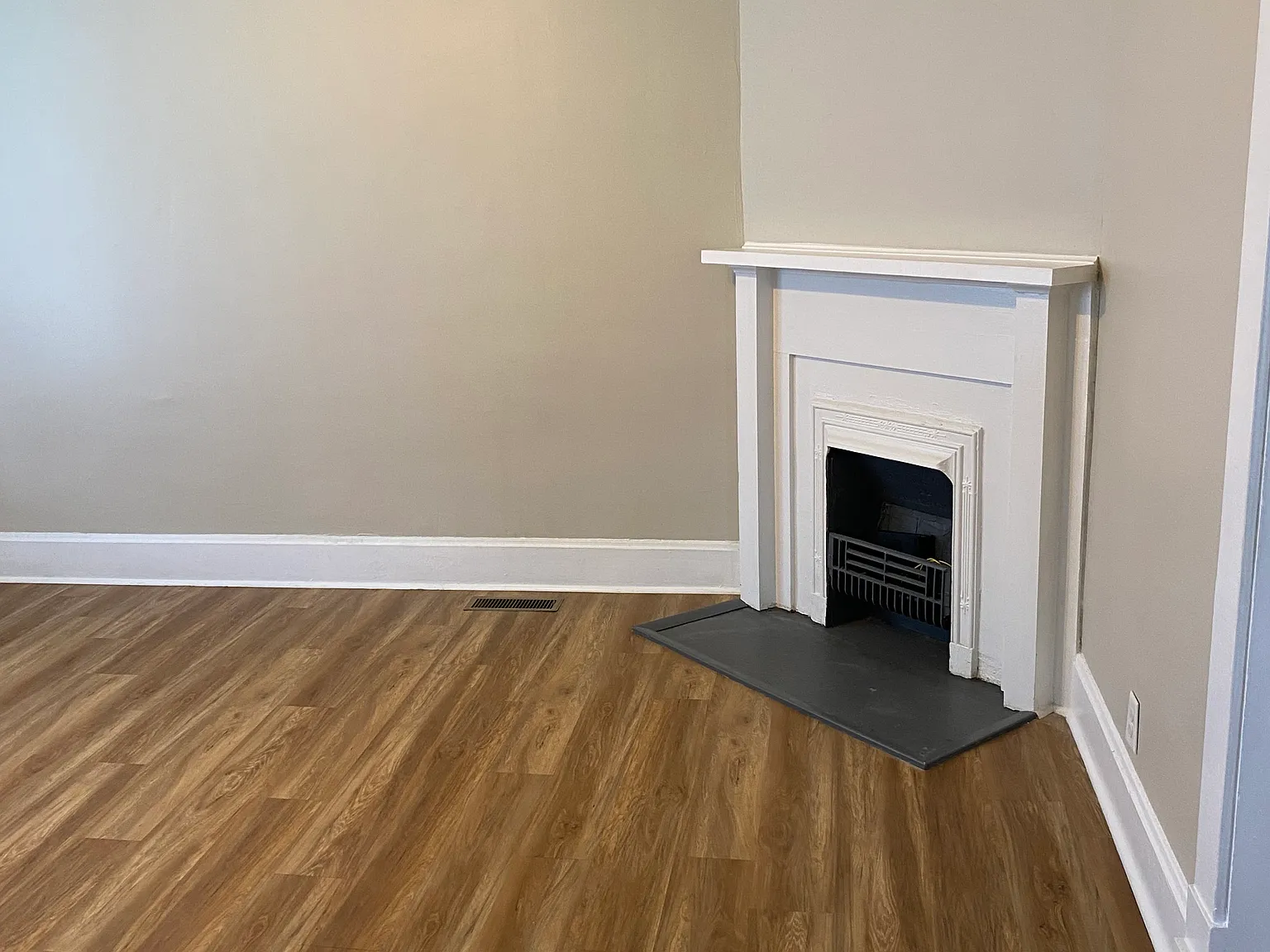 1 bed, 800 sqft, $800 — Photo 2